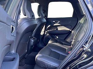 Volvo  B4 R-Design AWD H/K AHK Pano