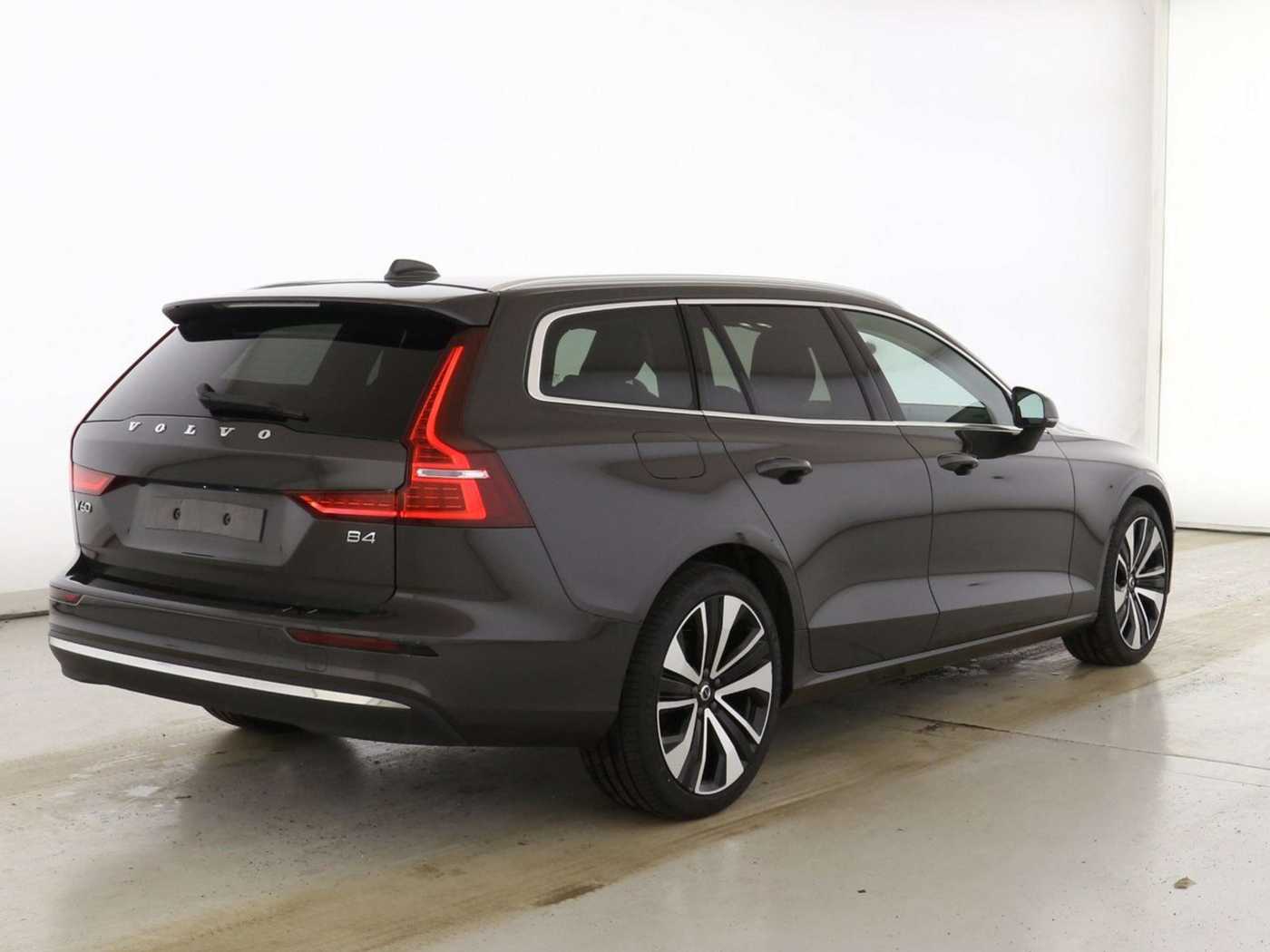 Volvo  V60 B4 Plus Bright harman/kardon