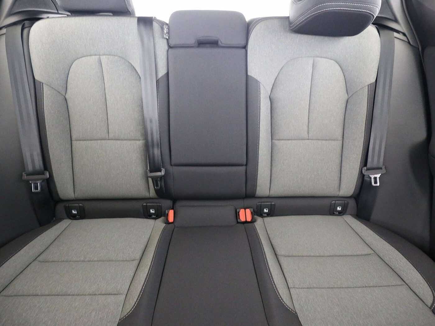 Volvo  XC40 B4 Plus Dark 19' Licht-Paket Fahrass. -Paket