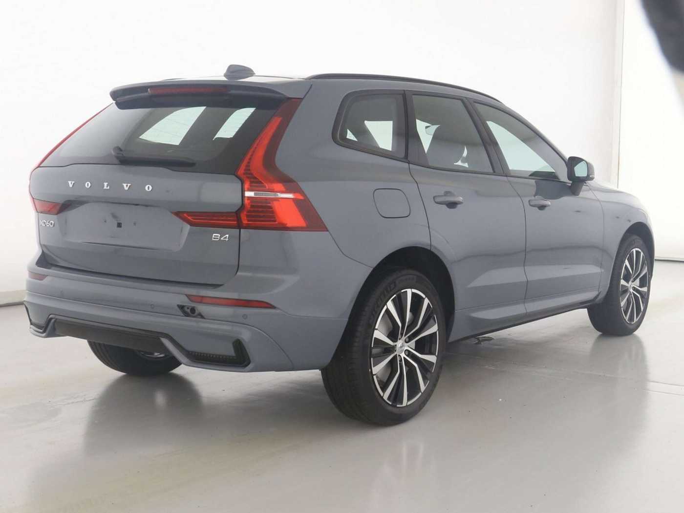 Volvo  XC60 B4 Plus Dark Panodach Standhz. WinterPaket