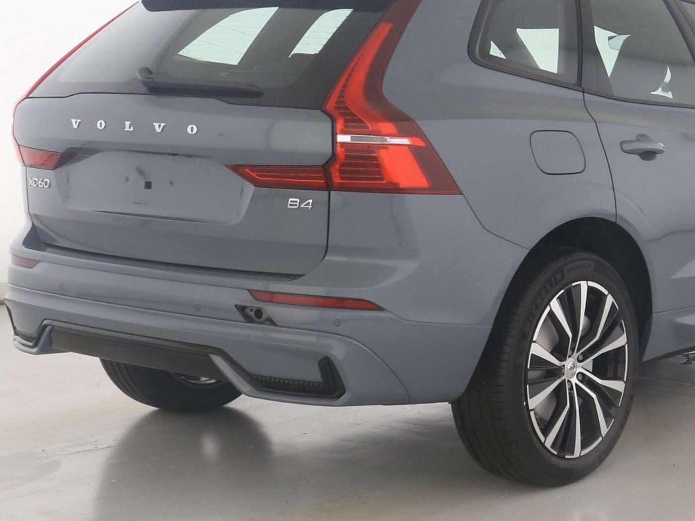 Volvo  XC60 B4 Plus Dark Panodach Standhz. WinterPaket