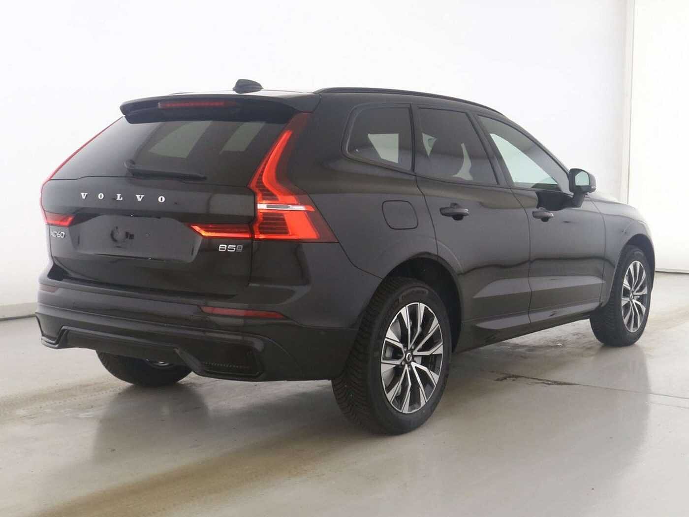 Volvo  XC60 B5 AWD Plus Dark ACC 360Kamera HarmanKardon