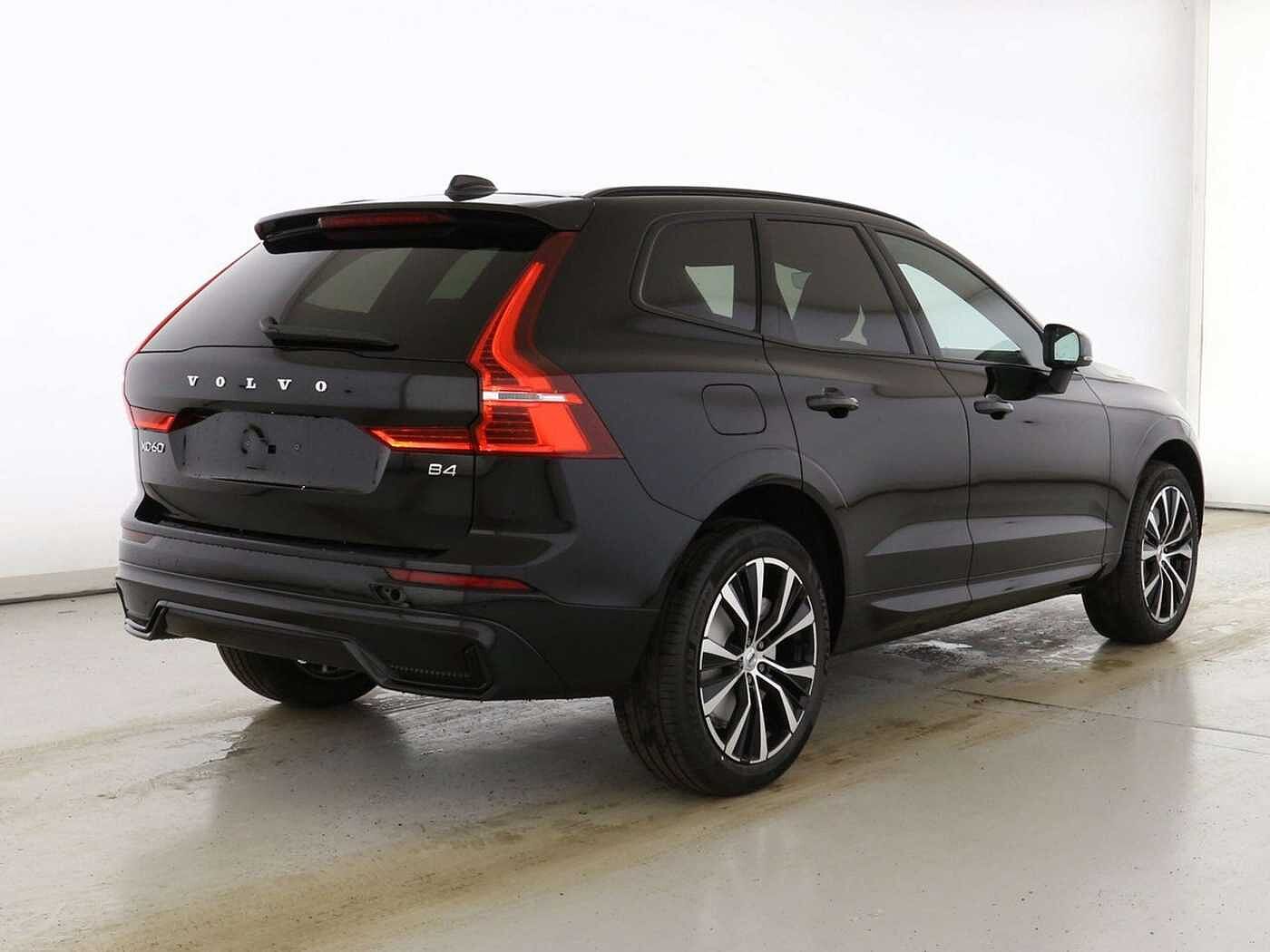 Volvo  XC 60 B4 Plus Dark Pano Standhz HamanKardon