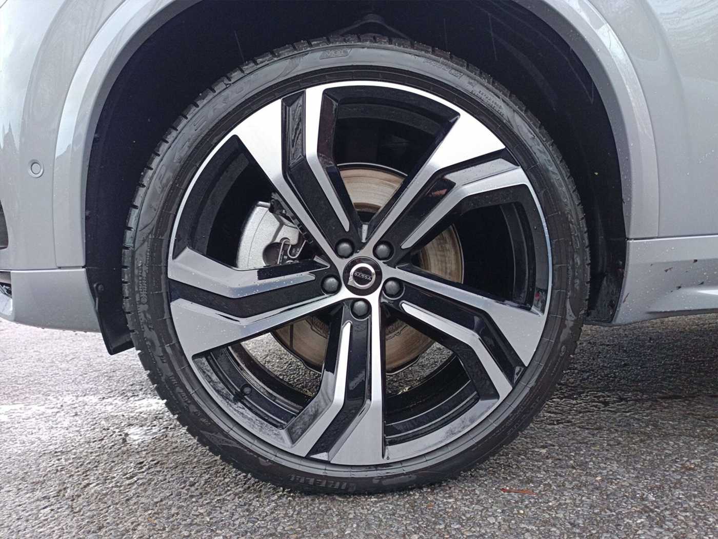 Volvo  XC90T8 AWD Plug-in Hybrid Plus Dark AHK Luftfahr