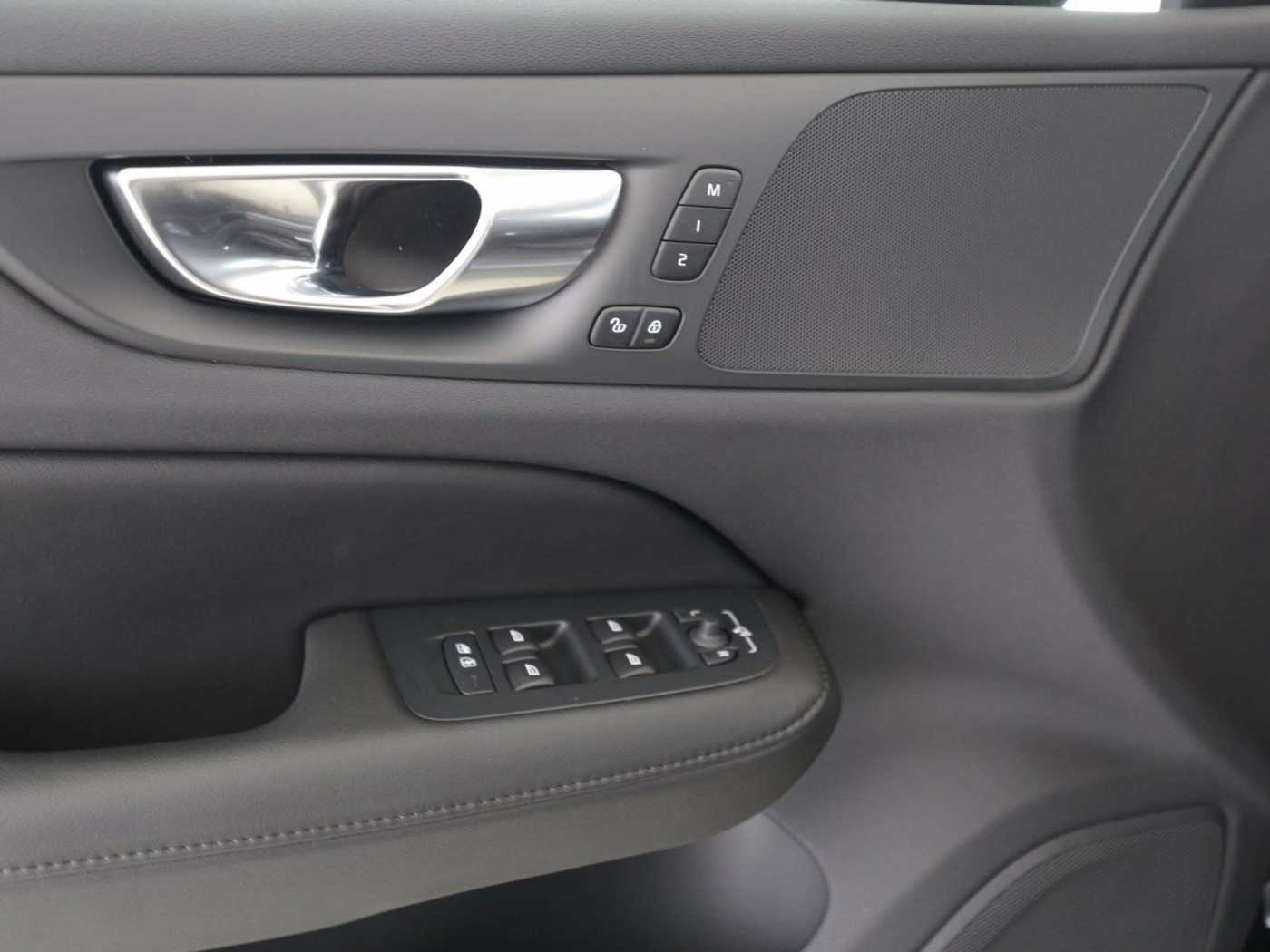 Volvo  T6 Twin Eng. AWD PlusDarkPlug-In Licht-Paket ACC