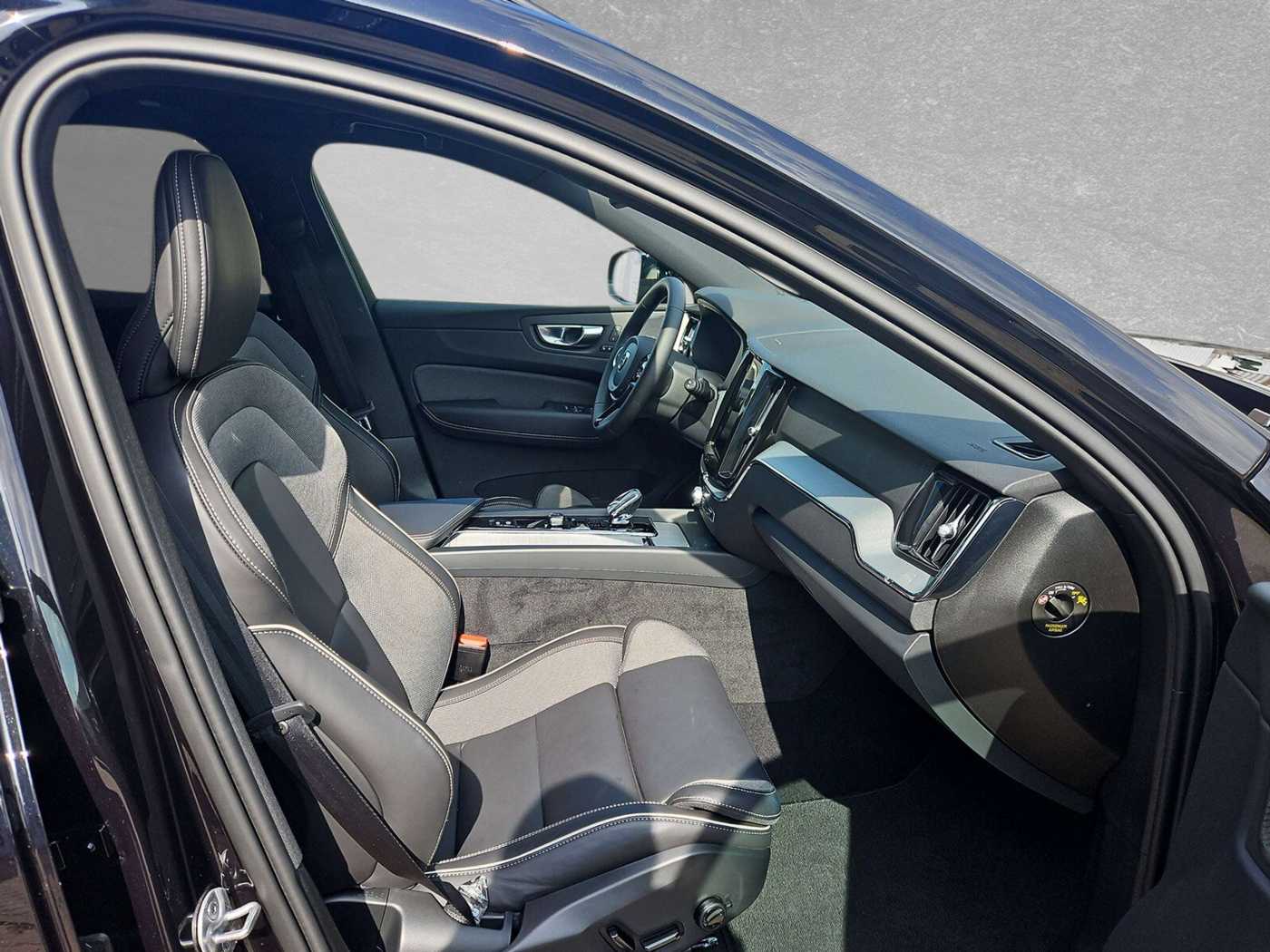 Volvo  T8 AWD Plus BlackEd. Plug-In AHK 360' Licht-Paket