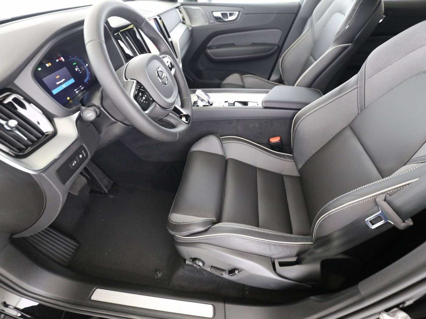 Volvo  T8 AWD Plus Black Ed. Plug-In Licht-Paket 360Kam