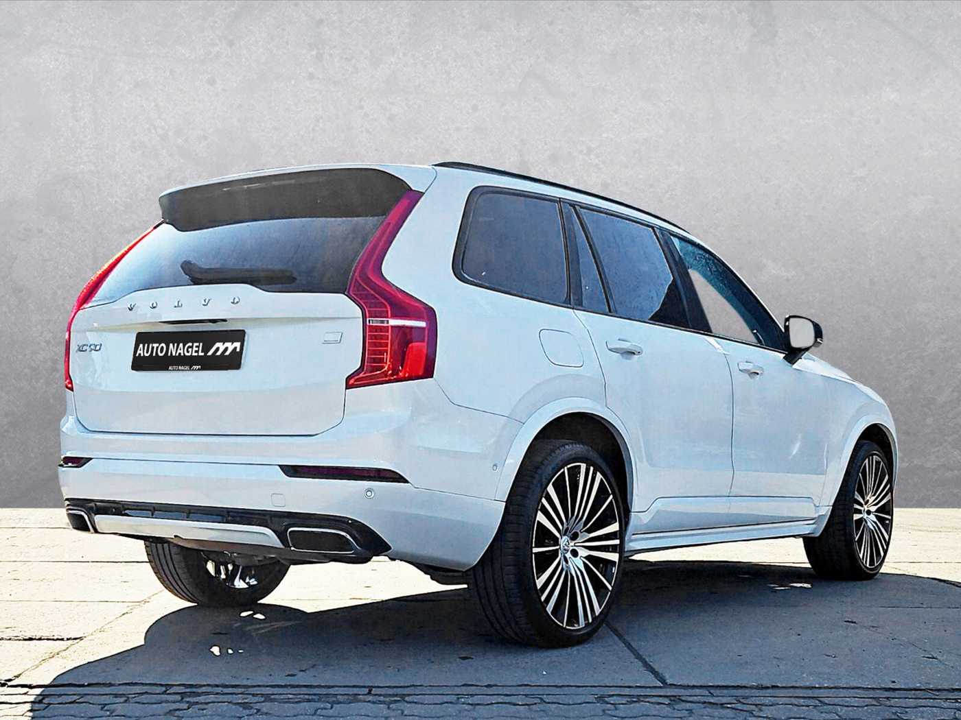 Volvo  XC90 T8 AWD R-DesignExprPlug-In AHK Luftfahrwerk