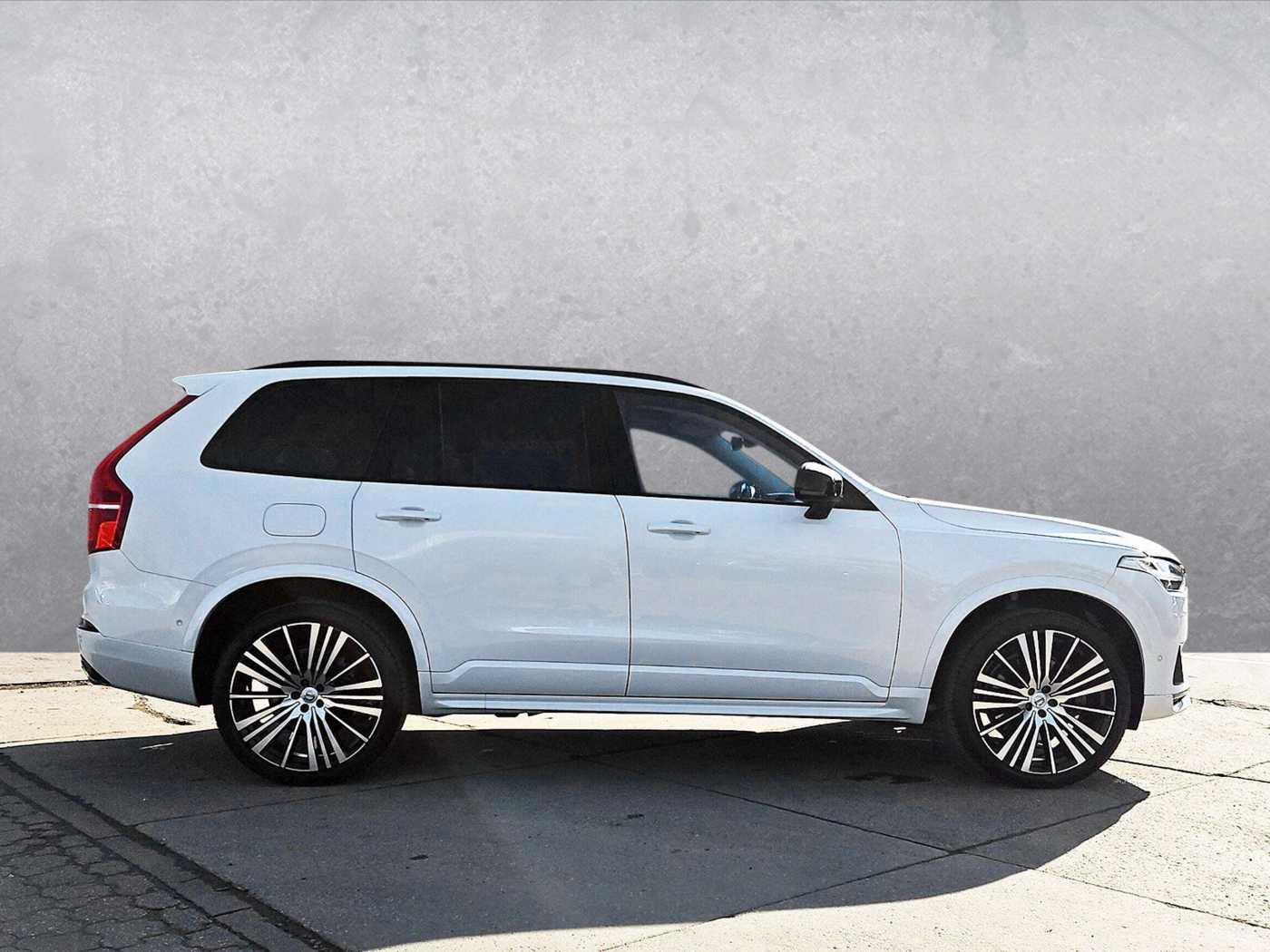 Volvo  XC90 T8 AWD R-DesignExprPlug-In AHK Luftfahrwerk