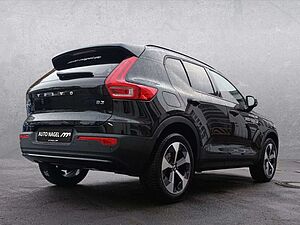 Volvo  XC40 B3 Benzin 2WD Plus Dark Panodach