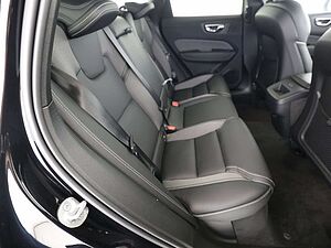 Volvo  XC 60 B4 Plus Dark Pano Standhz HamanKardon