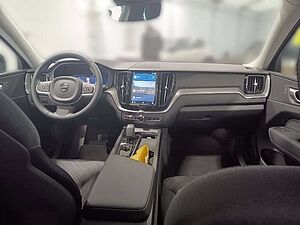 Volvo  XC60 B4 Diesel 2WD Core 19' Frontscheibenheizung