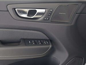 Volvo  T8 AWD Plus BlackEd. Plug-In AHK 360' Licht-Paket