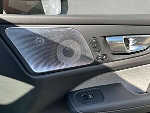 Volvo  V60 B4 AWD Cross Country Pro B B&W Pano HeadUp