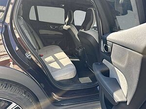 Volvo  V60 B4 AWD Cross Country Pro B B&W Pano HeadUp