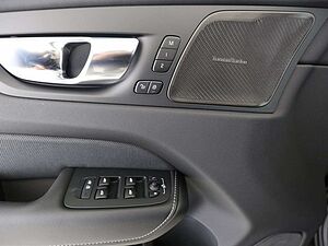 Volvo  T8 AWD Plus Black Ed. Plug-In Licht-Paket 360Kam