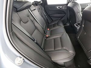 Volvo  B5 AWD Ultimate Dark 360Kam B&W Sound Luftfahrw.