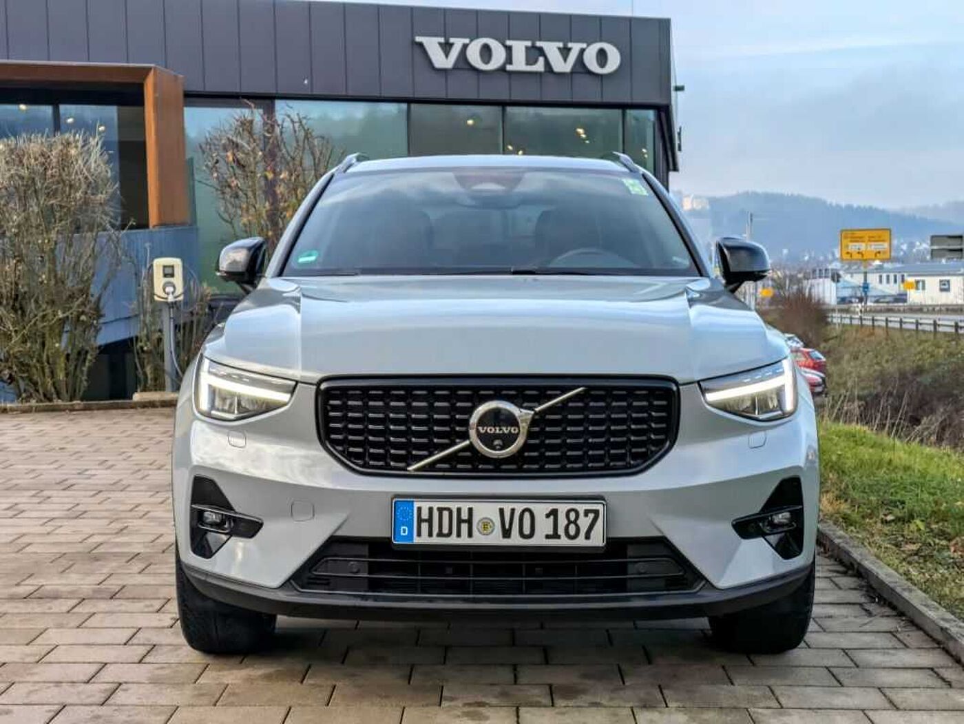 Volvo  XC40 Ultimate, B4 Mild-Hybrid, Benzin, Dark