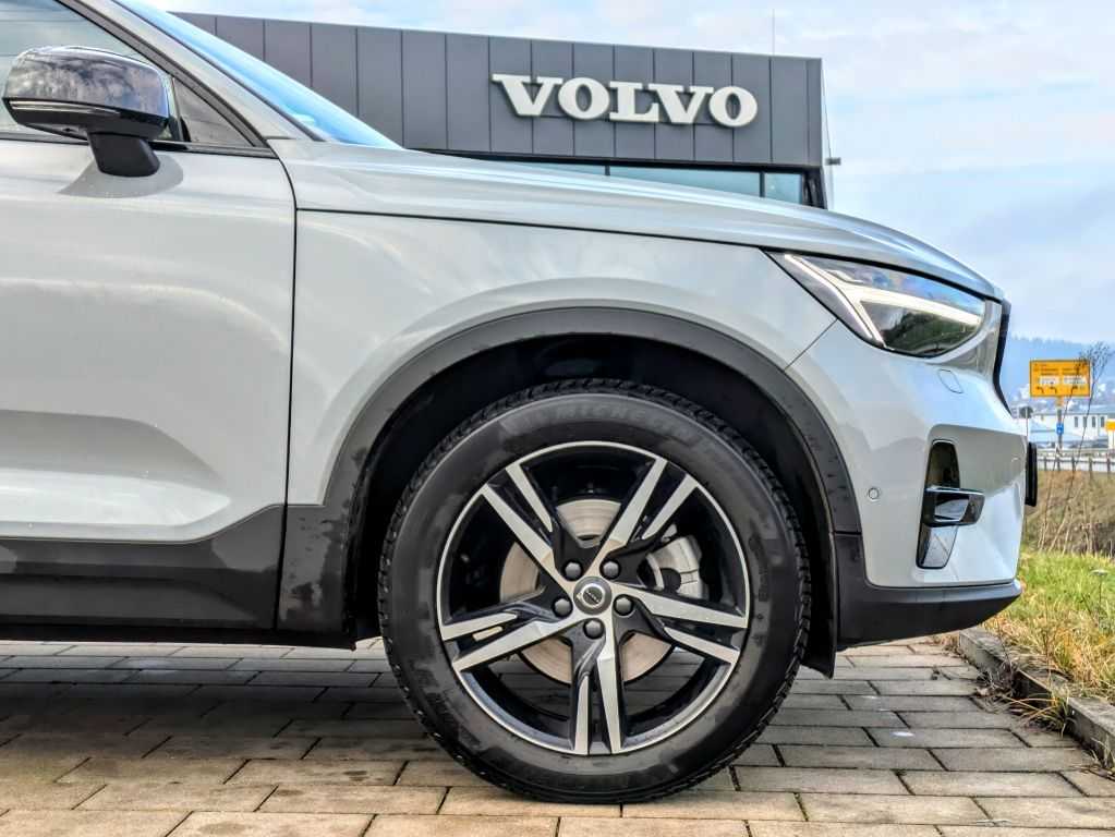 Volvo  XC40 Ultimate, B4 Mild-Hybrid, Benzin, Dark