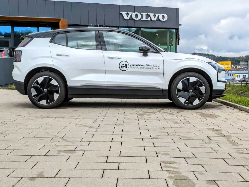 Volvo  EX30 Ultra, Twin Motor Performance, Elektrisch