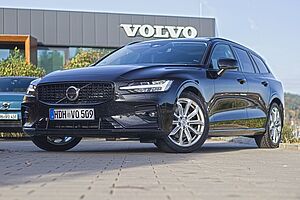 Volvo  V60 Ultimate, B4 Mild-Hybrid, Benzin, Dark