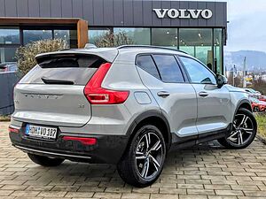 Volvo  XC40 Ultimate, B4 Mild-Hybrid, Benzin, Dark