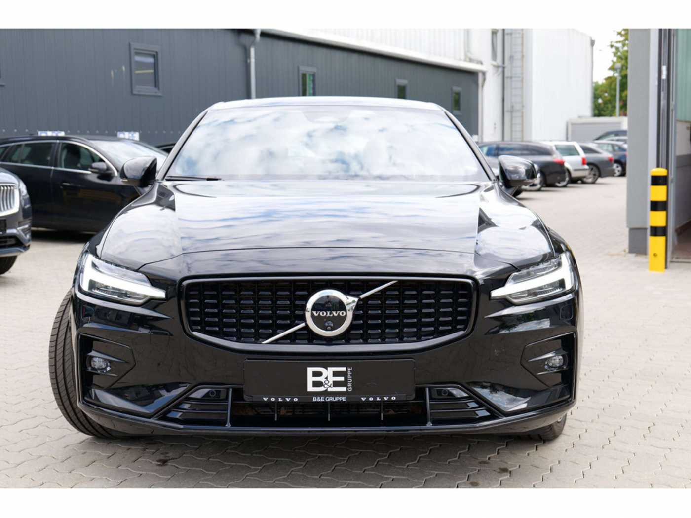 Volvo  Lim. B5 Ultimate Dark AWD