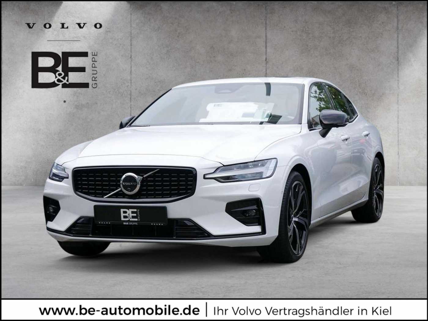 Volvo  Lim. B5 Ultimate Dark AWD LED PANO 360°