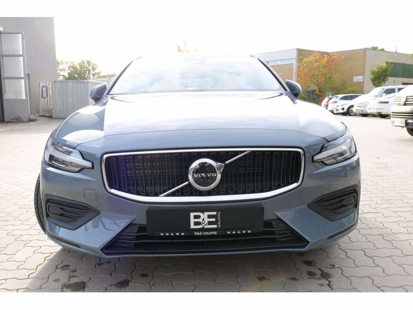 Volvo  Kombi B4 Core NAVI SHZ RÜCKFAHRKAMERA