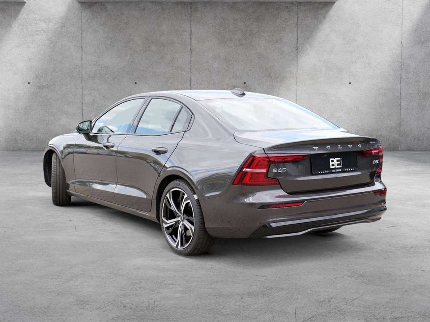 Volvo  Lim. B5 Ultimate Dark AWD