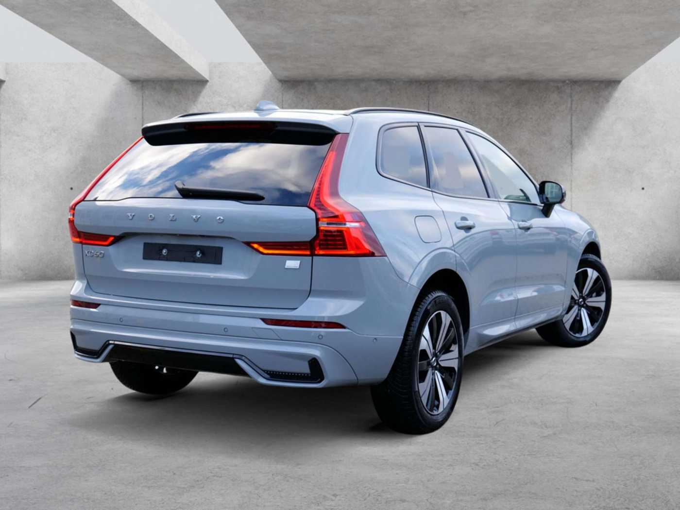Volvo  T6 AWD Plus Dark Recharge Plug-In Hybrid AWD