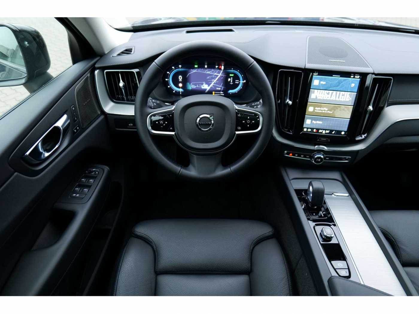Volvo  T8 Ultra Dark Recharge Plug-In Hybrid AWD