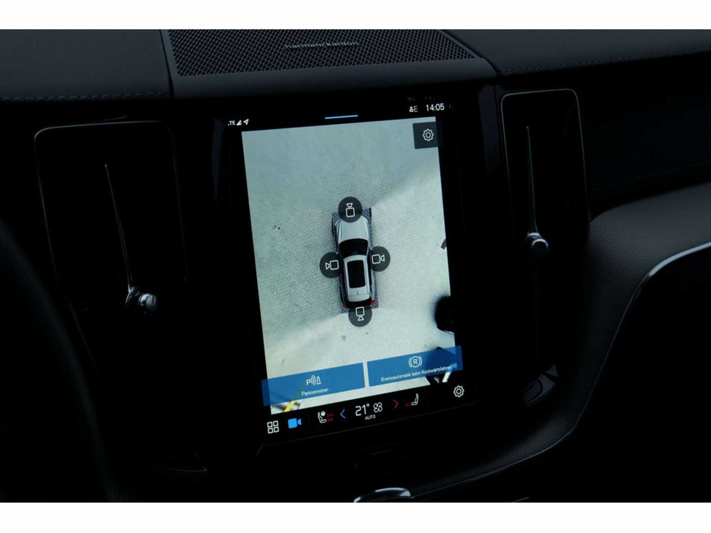 Volvo  T8 Ultra Dark Recharge Plug-In Hybrid AWD