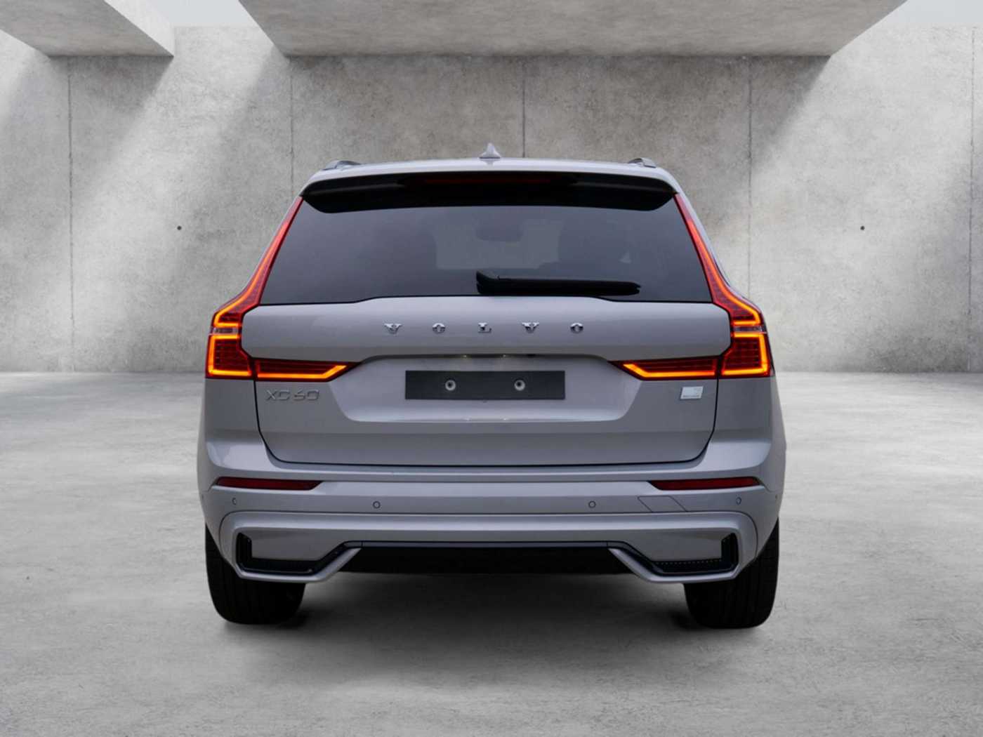 Volvo  T8 Ultra Dark Recharge Plug-In Hybrid AWD