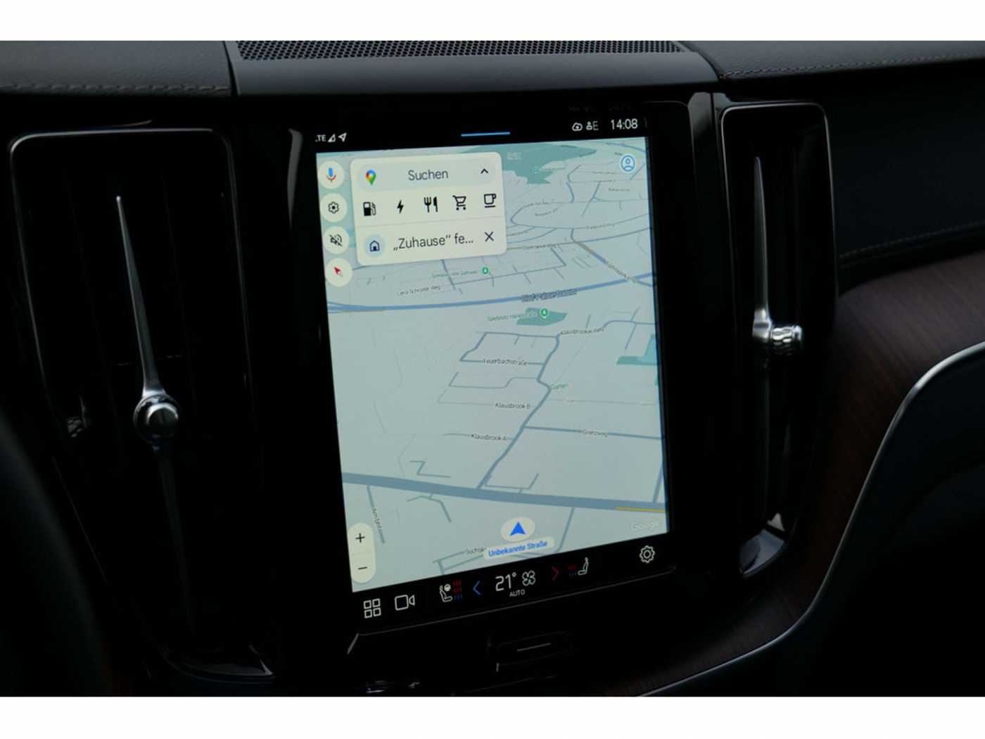 Volvo  T8 Ultra Dark Recharge Plug-In Hybrid AWD