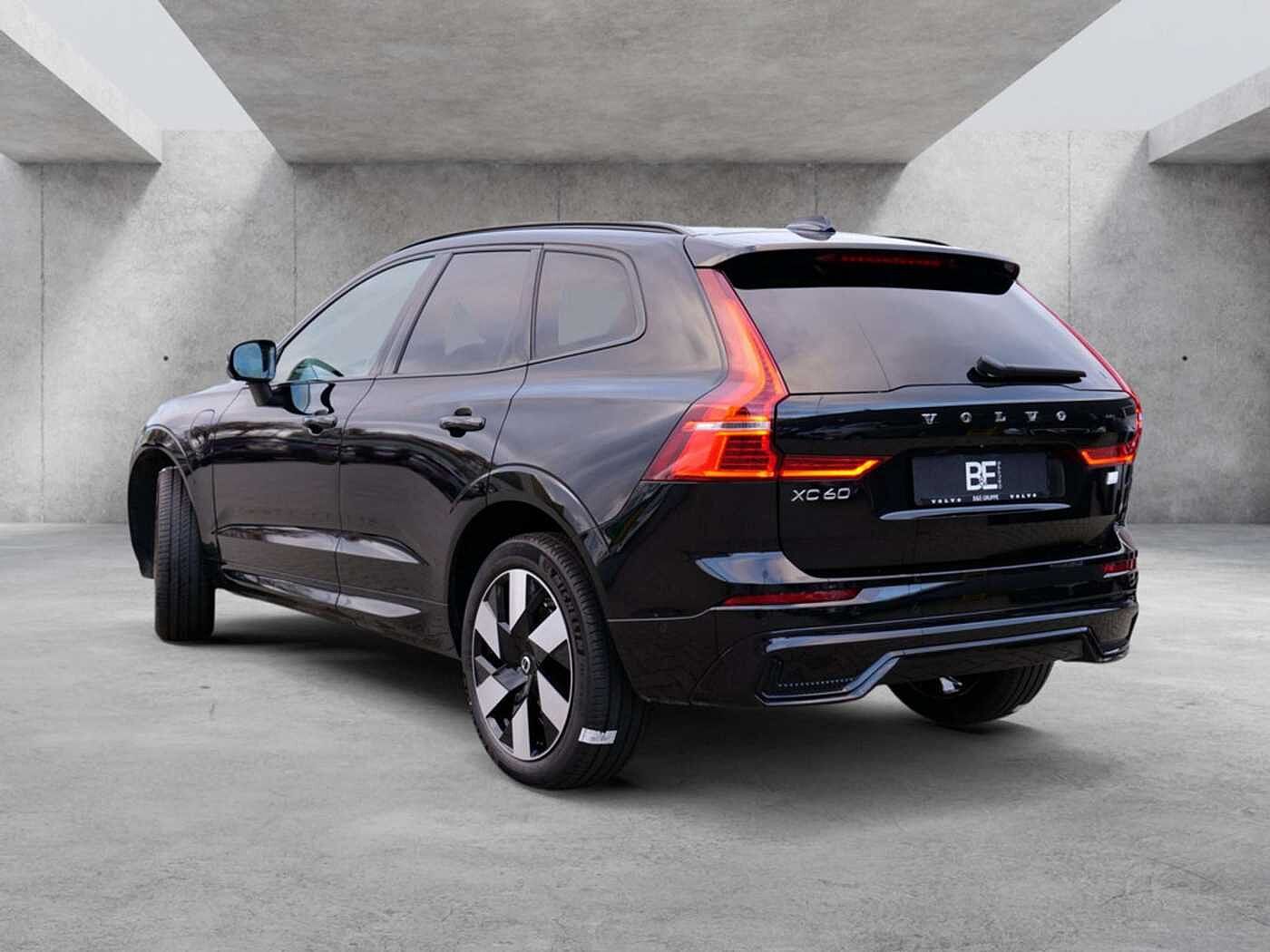 Volvo  T6 Plus Dark Recharge Plug-In Hybrid AWD