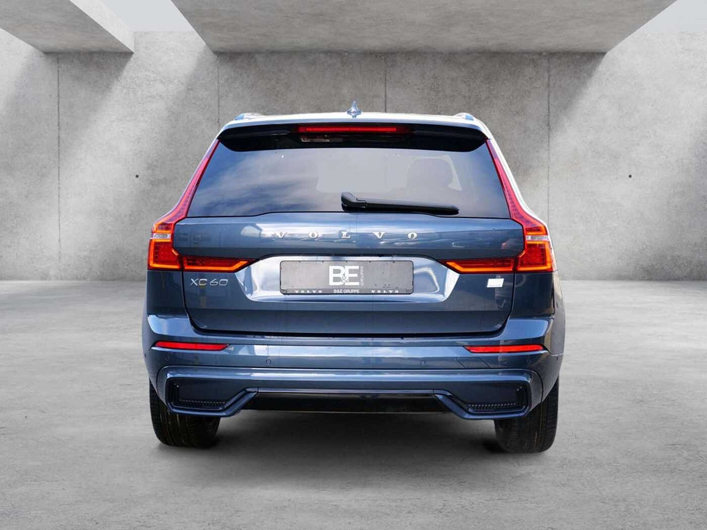 Volvo  T8 Plus Dark Recharge Plug-In Hybrid AWD