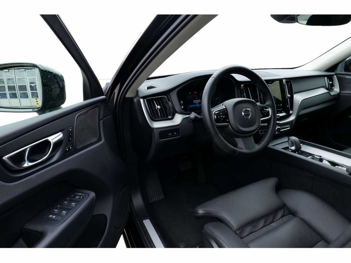 Volvo  T8 Plus Dark Recharge Plug-In Hybrid AWD