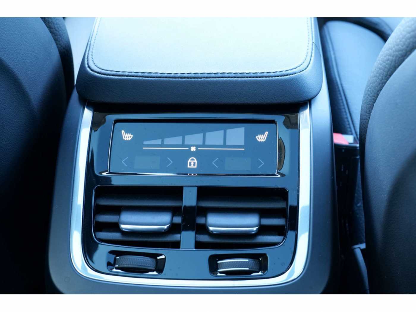 Volvo  T8 Plus Bright Recharge Plug-In Hybrid AWD