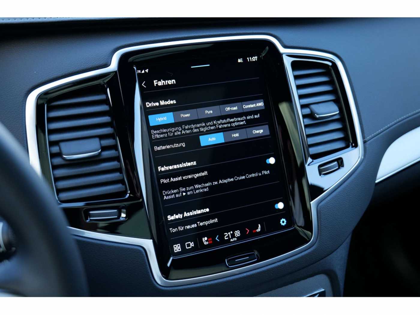 Volvo  T8 Ultimate Bright Recharge Plug-In Hybrid AWD