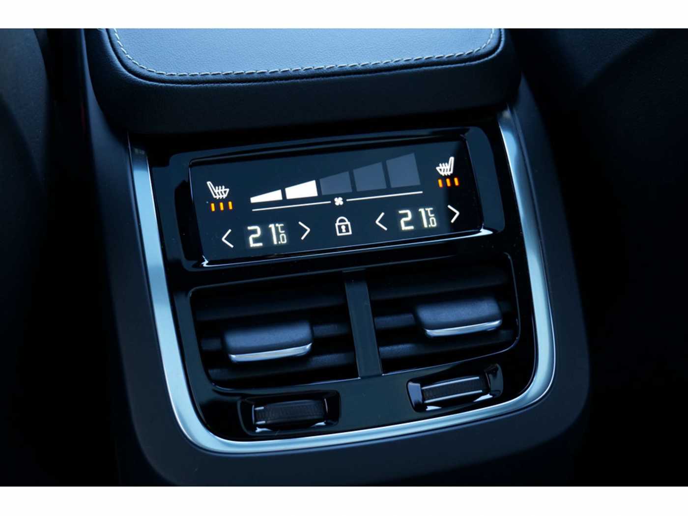 Volvo  T8 Ultimate Bright Recharge Plug-In Hybrid AWD