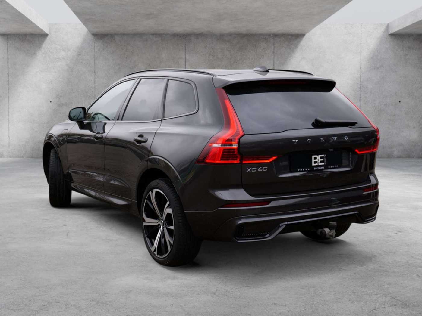 Volvo  T8 R Design Long Range Plug-In Hybrid AWD