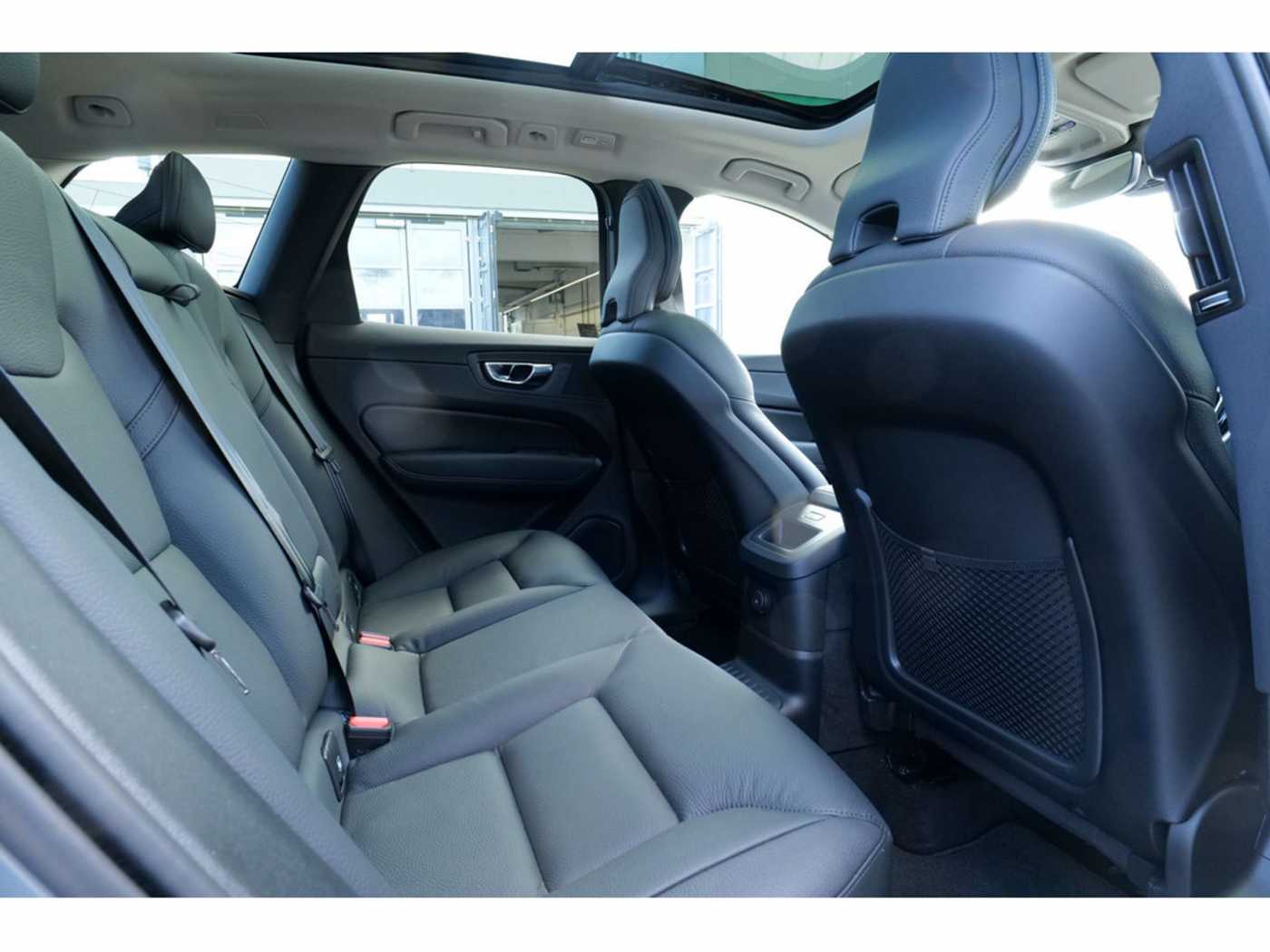Volvo  T8 Plus Bright Recharge Plug-In Hybrid AWD