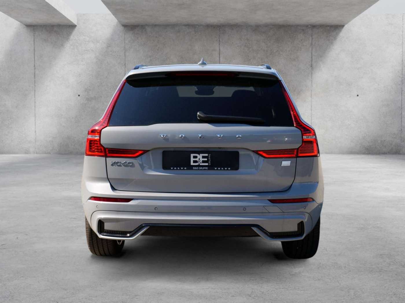 Volvo  T8 Ultra Dark Recharge Plug-In Hybrid AWD