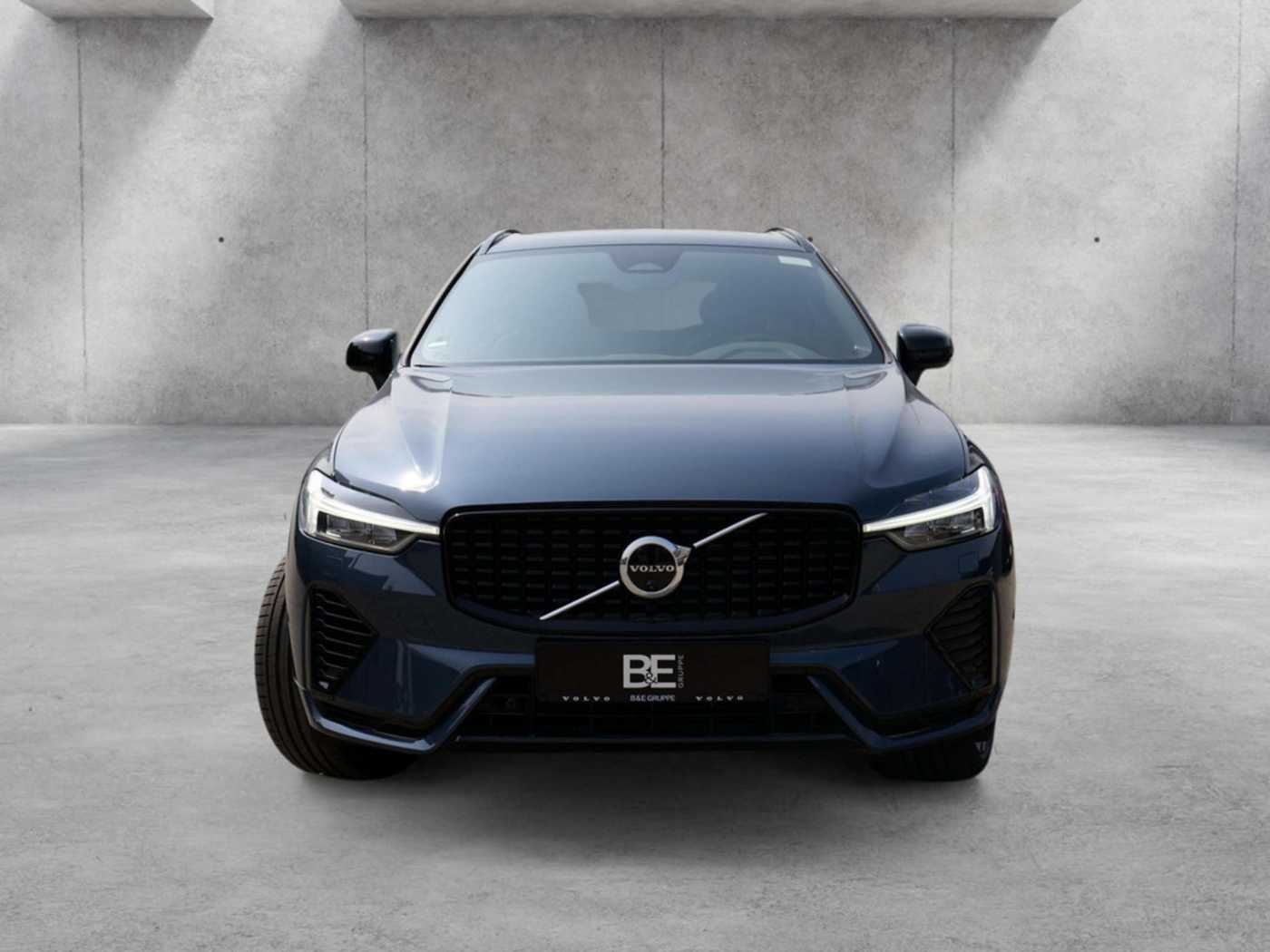 Volvo  T6 Plus Dark Recharge Plug-In Hybrid AWD