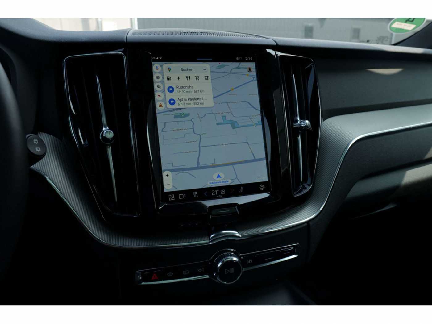 Volvo  T6 Plus Dark Recharge Plug-In Hybrid AWD