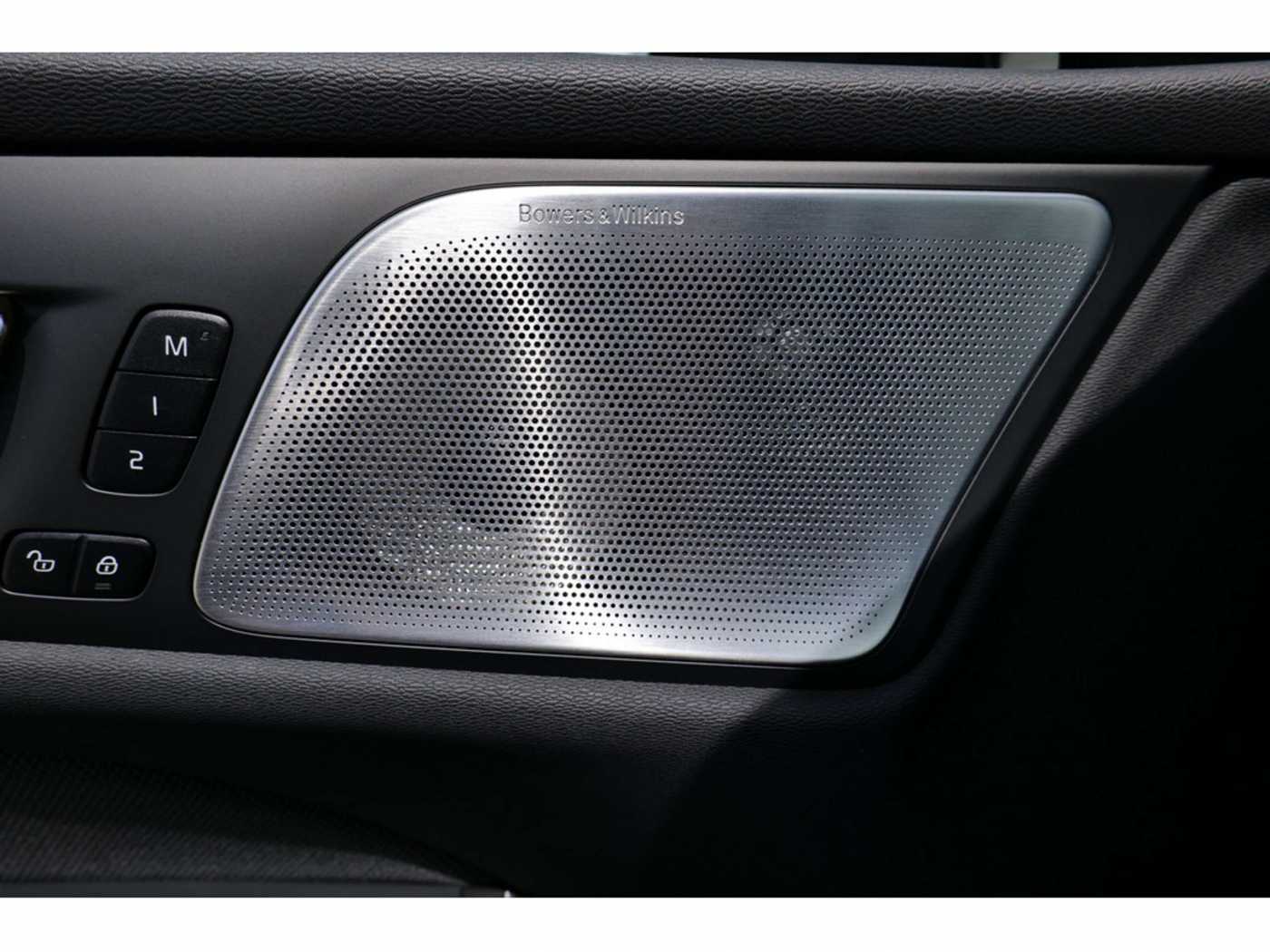 Volvo  Lim. T8 AWD Ultimate Dark Recharge Plug-In Hybrid