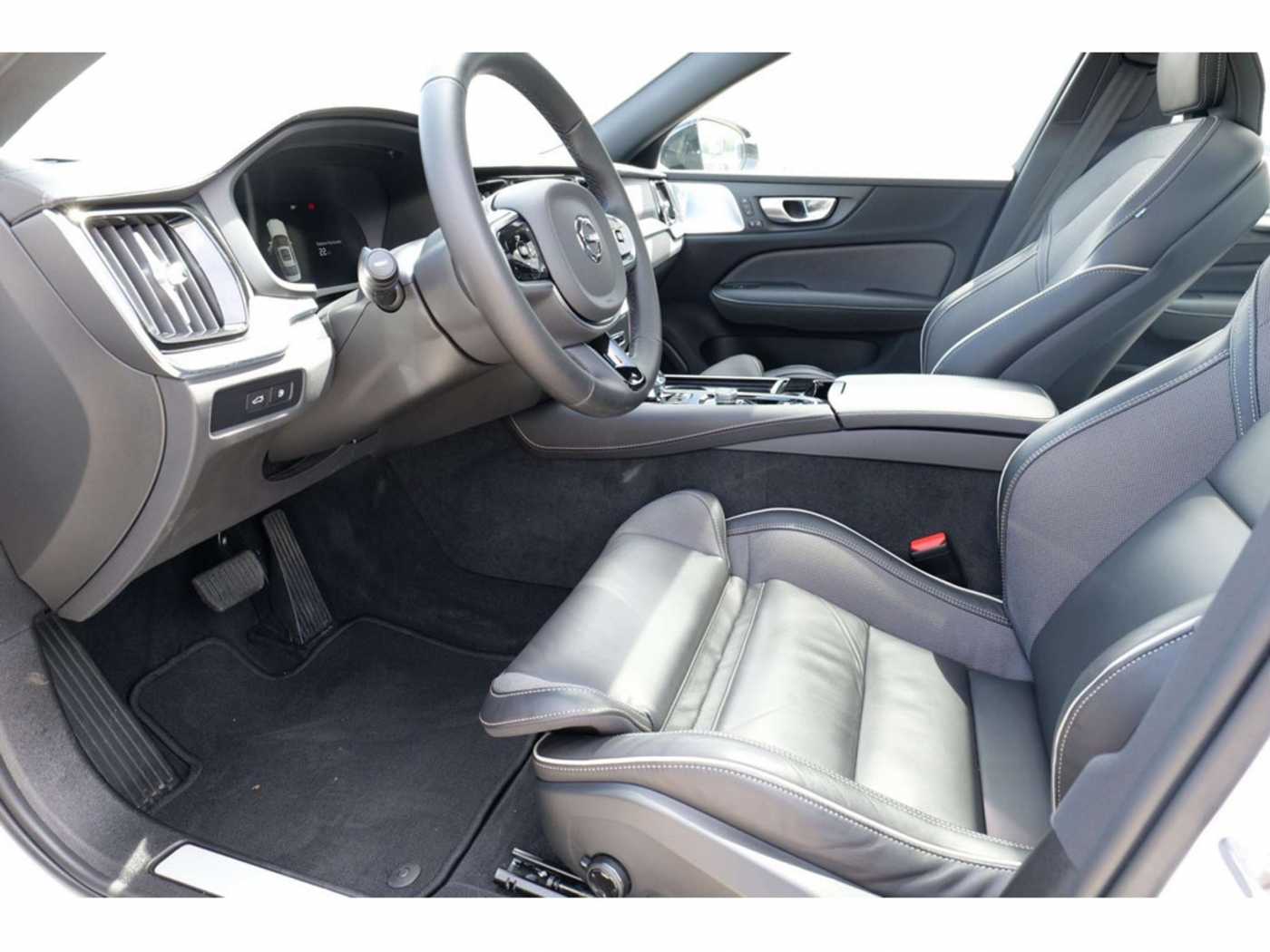 Volvo  Lim. T8 AWD Ultimate Dark Recharge Plug-In Hybrid