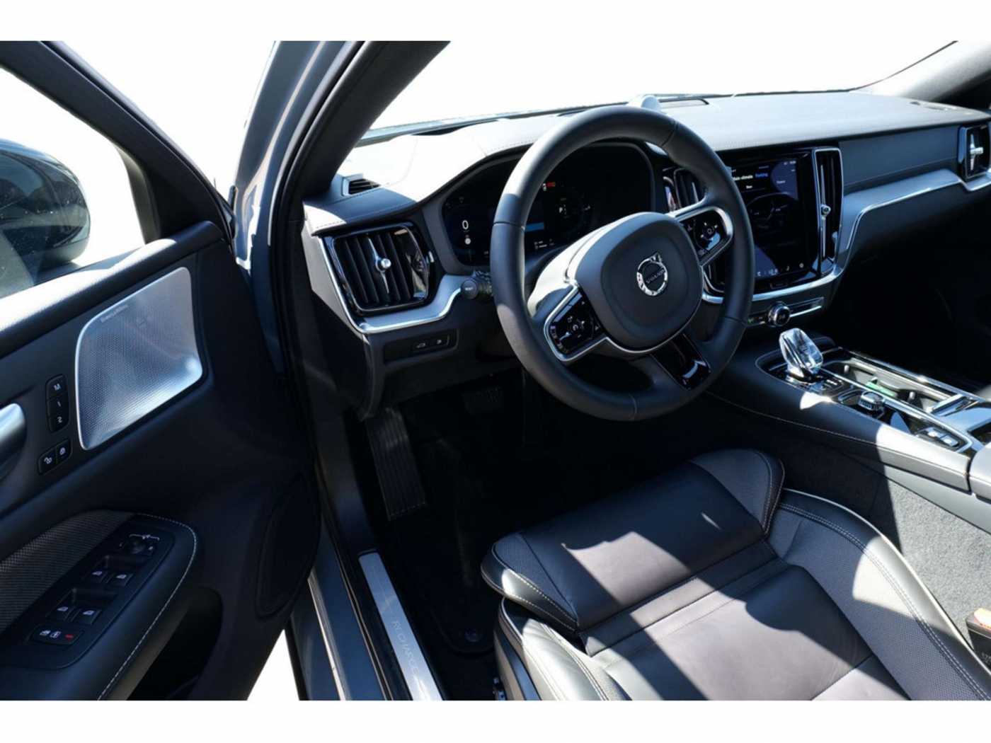 Volvo  Lim. T8 AWD Ultimate Dark Recharge Plug-In Hybrid