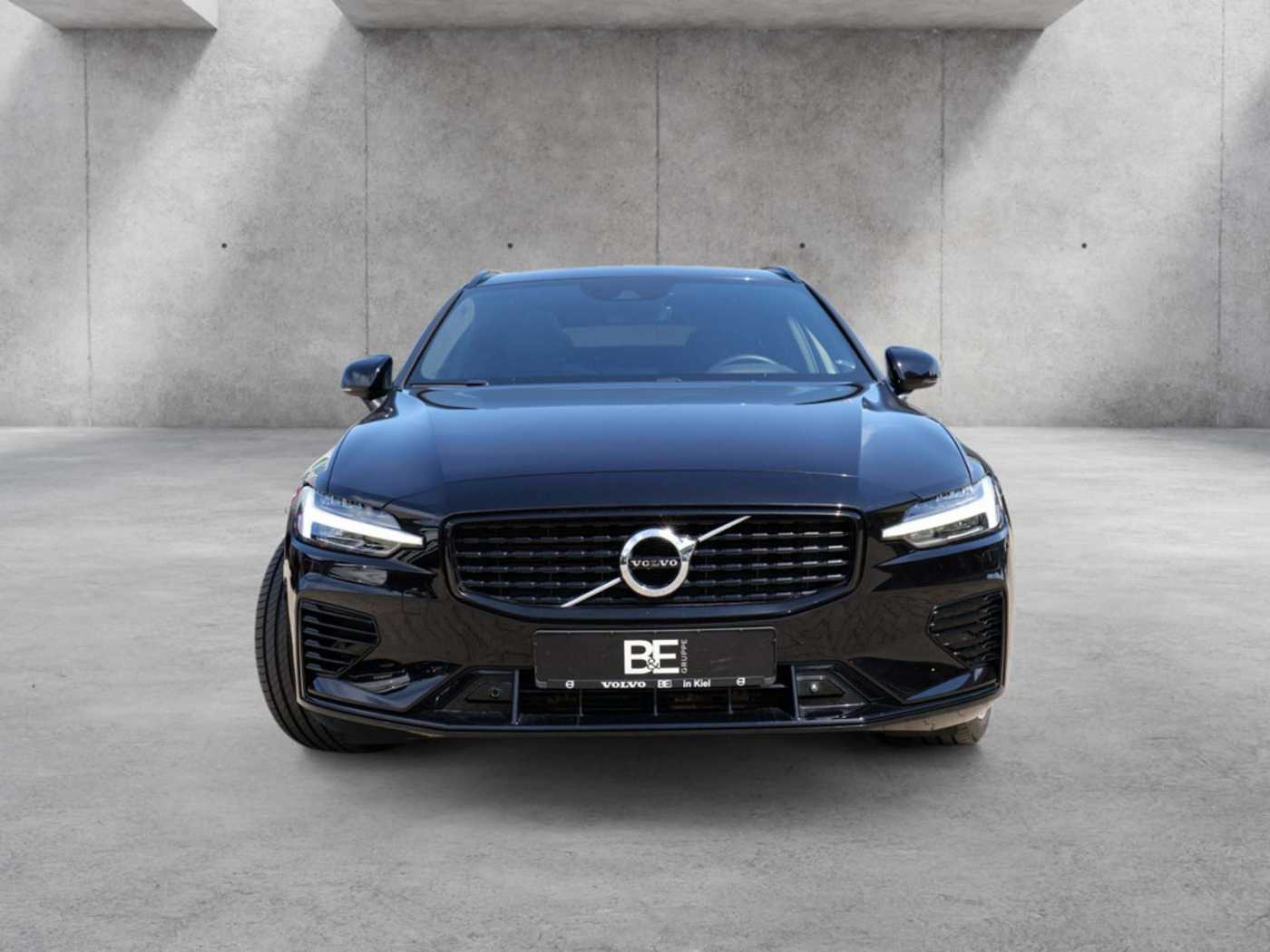 Volvo  T6 Plus Dark Long Range Plug-In Hybrid AWD